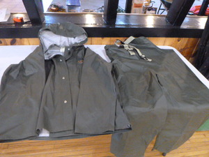lot 88 image: Stearns Hunting Dry Wear