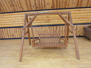 lot 100 image: Outdoor Patio Swing