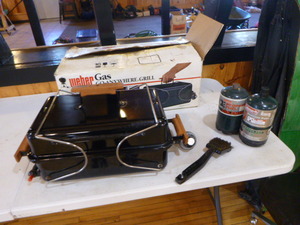 lot 113 image: Weber Gas Go-Anywhere Grill