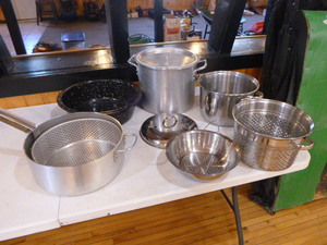 lot 119 image: Variety of Cooking Pots
