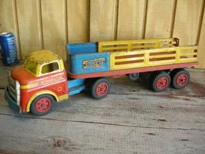 lot 30 image: Vintage Wyandotte Contruction Supply Co Truck-Trailer