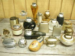 lot 46 image: 20 Vintage Retro-Art Nouveau Desk Lighters