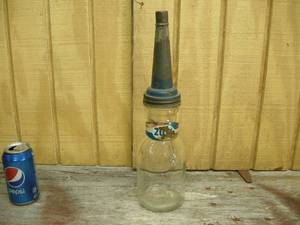 lot 57 image: Vintage Glass Service Station Oil Bottle - Standard Oil