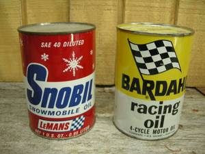 lot 58 image: 2 Vintage Oil Quarts - Snobil and Bardahl