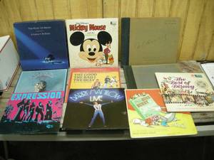lot 100 image: Vintage LP Record Albums