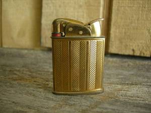 lot 195 image: Vintage Retro Evans Gold Tone Lighter