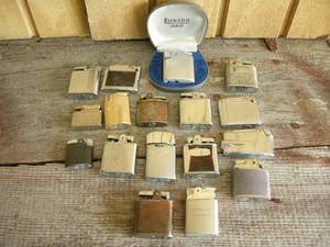 lot 199 image: 17 Vintage Pocket Lighters