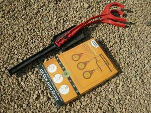 lot 220 image: Airgun Target - Clay Pigeon Double Thrower