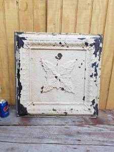 lot 41 image: Antique Architectural Decorative Panel