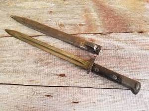 lot 175 image: WWII Bayonet (German)