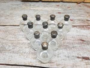 lot 239 image: 10 Vintage Sterling Silver Ball Shakers