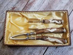 lot 250 image: Vintge Solingen Germany Nutcracker Set