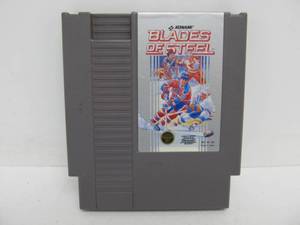 lot 42 image: Blades of Steel - Nintendo NES