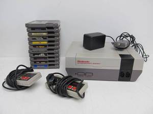 lot 113 image: Nintendo NES Video Game System wGames