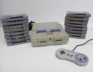 lot 120 image: Super Nintendo SNES Video Game System wGames