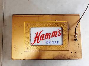 lot 1 image: Vintage Hamms Lighted Beer Sign