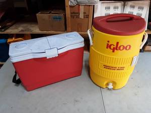 lot 10 image: Igloo Water Dispenser, Rubbermaid Cooler
