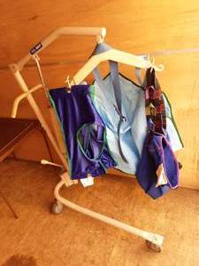 lot 23 image: Ivacare 9805P Patient Lift