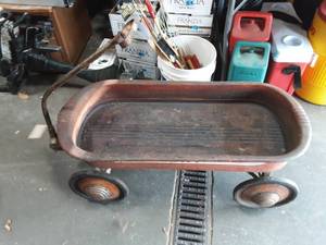 lot 25 image: Vintage Mercury Wagon