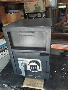 lot 26 image: Sentry Drop Combination Safe (Have Combination)