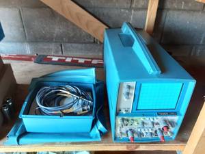 lot 48 image: T-935A Oscilloscope With Cables & Cover