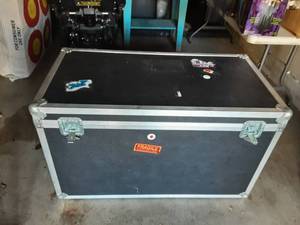 lot 64 image: Large Trunk-Felt Lined 44x23x26 Tall