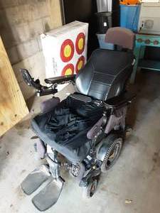 lot 71 image: Permobil Power & Lift Chair (Works)