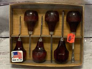 lot 10 image: 6pc Enlow Wood Carving Tool Set  (the 4pc sold on Ebay for $44.95)