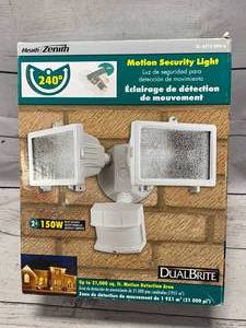 lot 51 image: Motion Security Light (white, 21,000 sq ft detection)