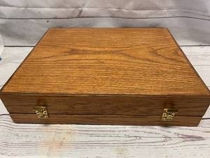 lot 65 image: Pistol  Valuable Display Case