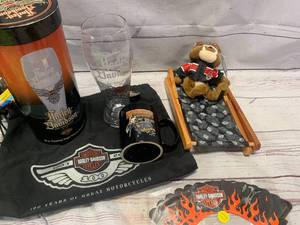 lot 100 image: Lot of Harley Davidson Items