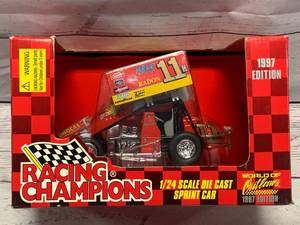 lot 119 image: Racing Champions World of Outlaws Sprint Car