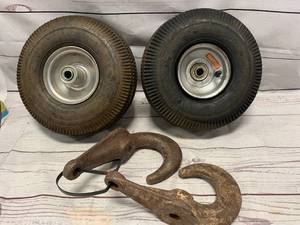 lot 122 image: 2 Hooks & 2 Tires 4.103.50-4