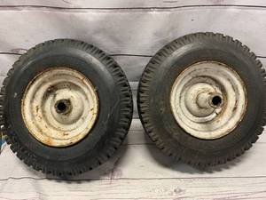lot 123 image: Lot of 2 Tires 4.103.50-6