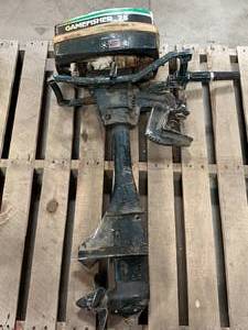 lot 126 image: Gamefisher 7.5 hp Boat Motor