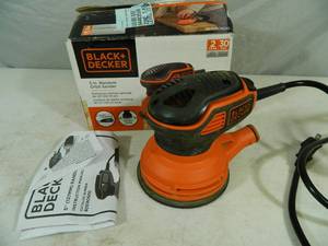 lot 16 image: Black and Decker 5 inch Random Orbit Sander
