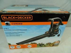 lot 23 image: Black and Decker 3 in 1 Lawn Blower  Vacuum