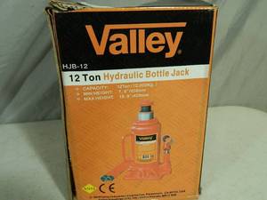 lot 52 image: New 12 Ton Hydraulic Bottle Jack