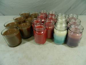 lot 90 image: 20 New Soy-Blend Candles
