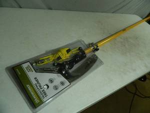 lot 69 image: New Telescoping Tree Pruner