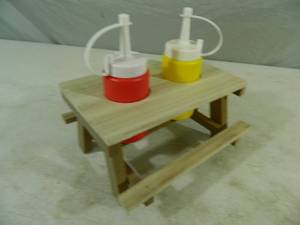 lot 72 image: New Picnic Table Condiment Holder
