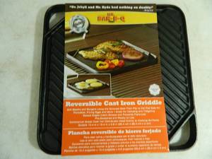 lot 77 image: New Cast Iron Griddle