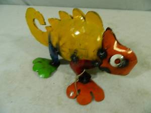 lot 79 image: New Handmade Recycled Metal Garden Art Iguana