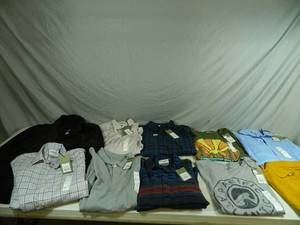 lot 100 image: New Mens Medium Clothing