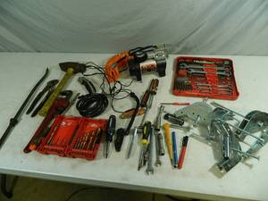 lot 140 image: Assorted Tools and Shop Supplies