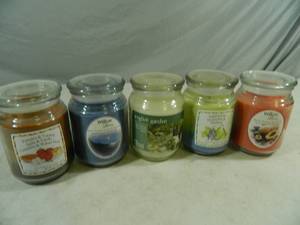 lot 144 image: 5 New Jar Candles with Lids
