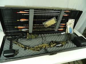 lot 3A image: Indian Deerhunter Compound Hunting Bow with Case and Accessories