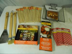lot 177 image: New BBQ Accessories