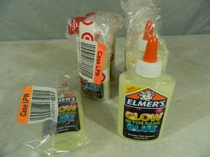 lot 190 image: 6 New Bottles of Elmers Glow in the Dark Glue
