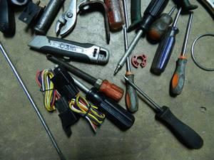 lot 123 image: Leatherman and Hand Tools